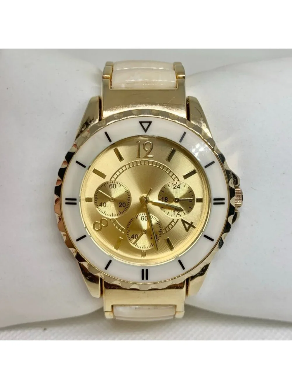 Gold tone women’s quartz analog watch large face 40mm adjustable 6.5” running